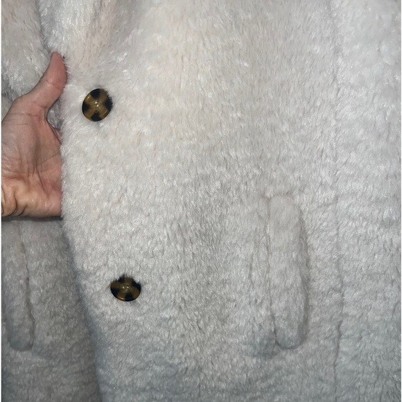 Faux fur coat from lulus. - Picture 3 of 6